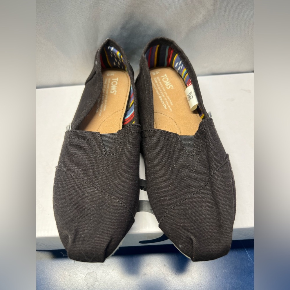 Toms Women's Black Slip On Shoes size 6